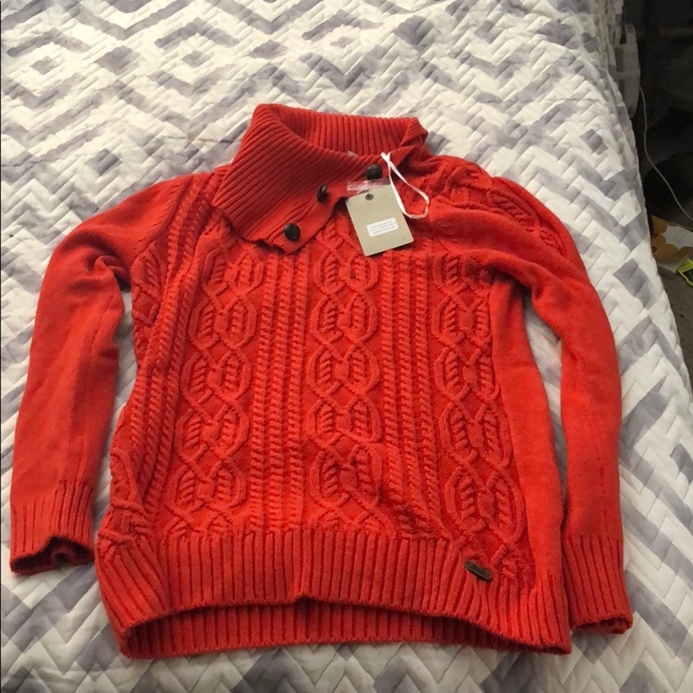 Bass women’s button up turtleneck